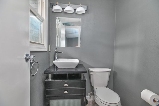 8707 E 91st Terrace, Kansas City, MO 64138
