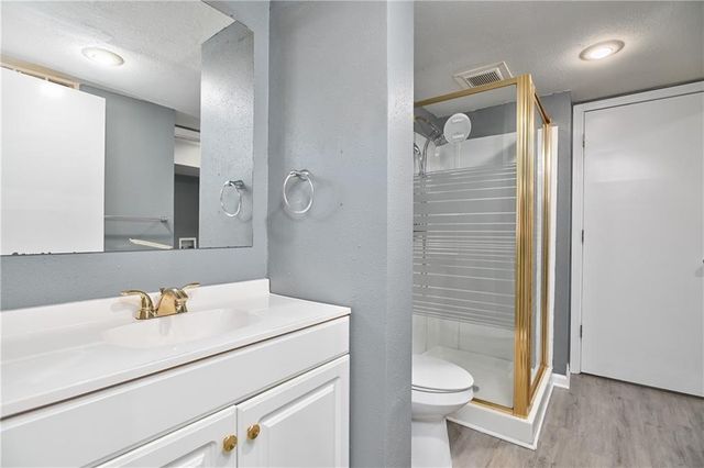 8707 E 91st Terrace, Kansas City, MO 64138