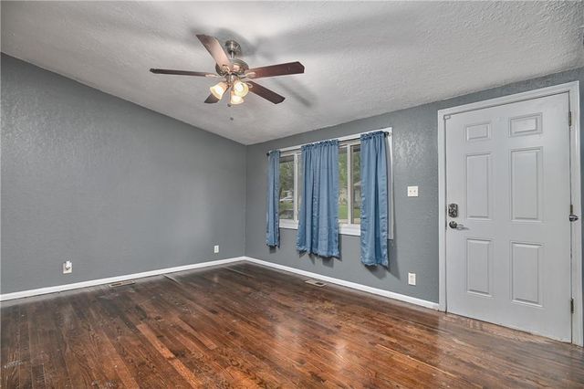 8707 E 91st Terrace, Kansas City, MO 64138