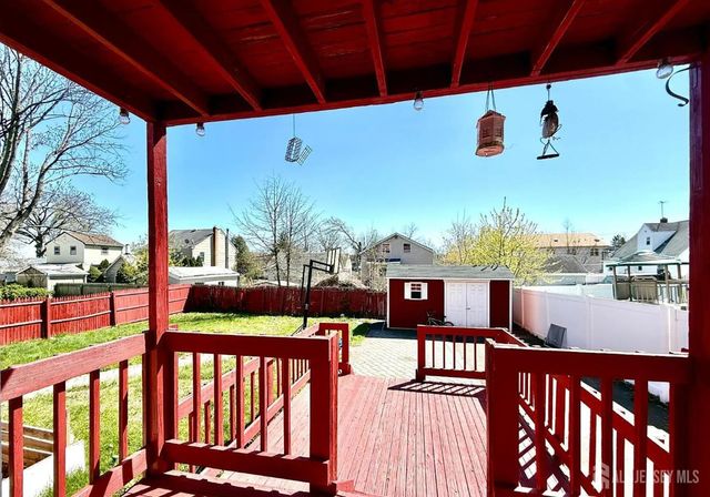 35 Fiat Avenue, Iselin, NJ 08830