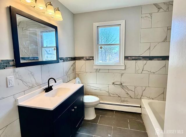 35 Fiat Avenue, Iselin, NJ 08830