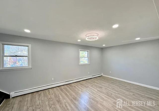 35 Fiat Avenue, Iselin, NJ 08830