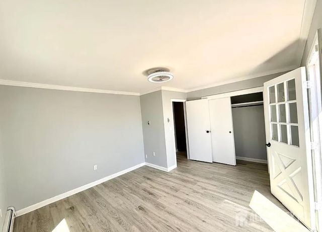 35 Fiat Avenue, Iselin, NJ 08830