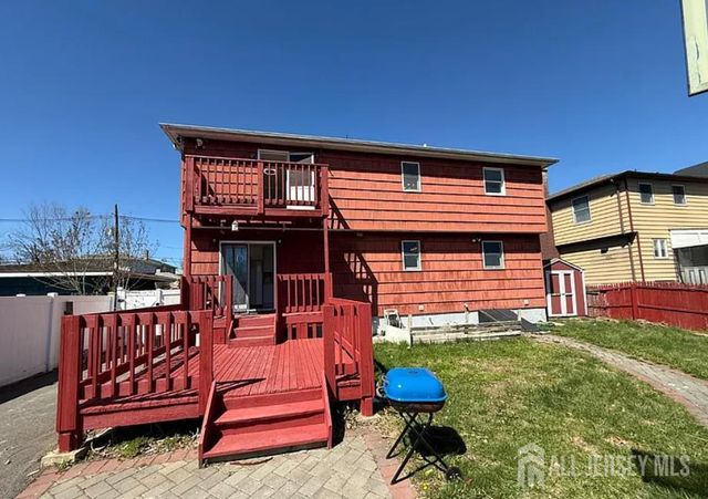 35 Fiat Avenue, Iselin, NJ 08830