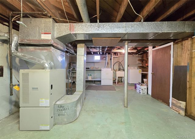 49 Lakewood Avenue, Ronkonkoma, NY 11779