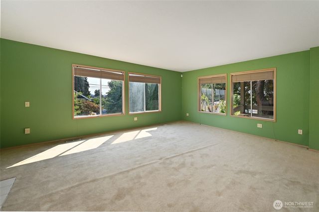 4407 30th Avenue W, Seattle, WA 98199