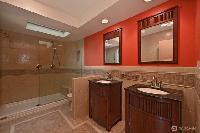 4407 30th Avenue W, Seattle, WA 98199