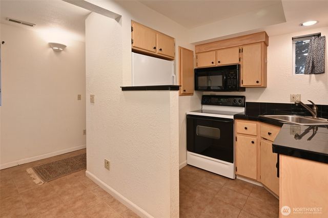 4407 30th Avenue W, Seattle, WA 98199