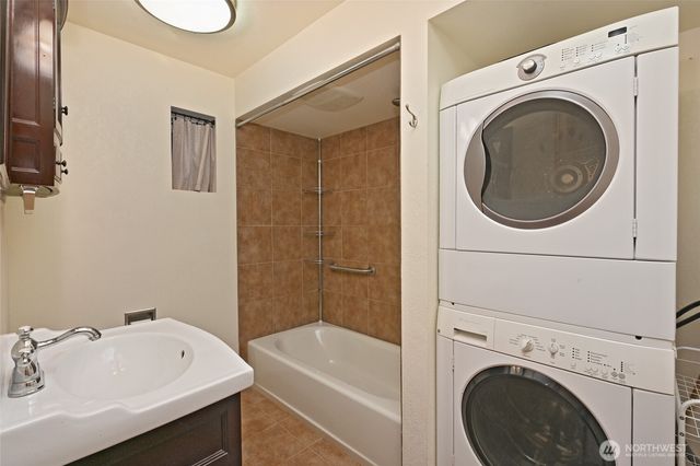 4407 30th Avenue W, Seattle, WA 98199