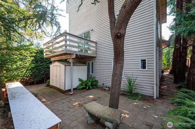 4407 30th Avenue W, Seattle, WA 98199