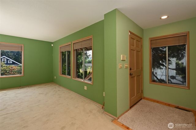 4407 30th Avenue W, Seattle, WA 98199