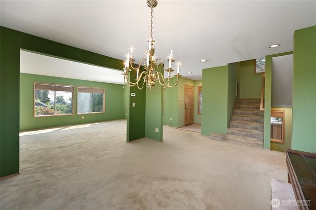 4407 30th Avenue W, Seattle, WA 98199
