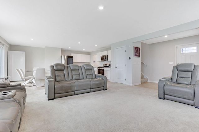 8521 Erie Loop, Canal Winchester, OH 43110