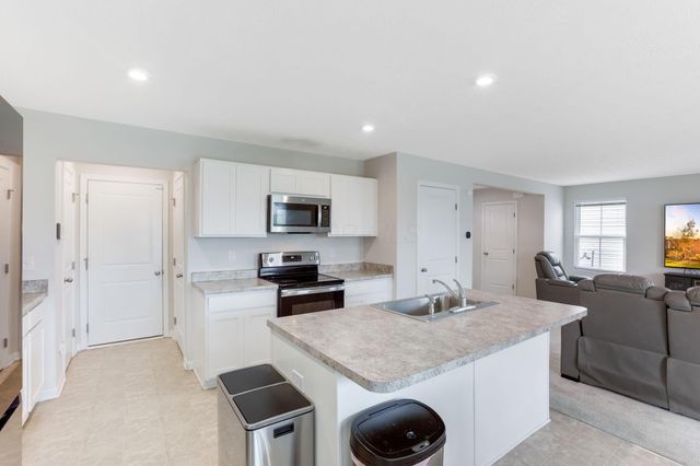 8521 Erie Loop, Canal Winchester, OH 43110