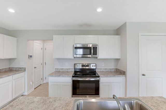 8521 Erie Loop, Canal Winchester, OH 43110