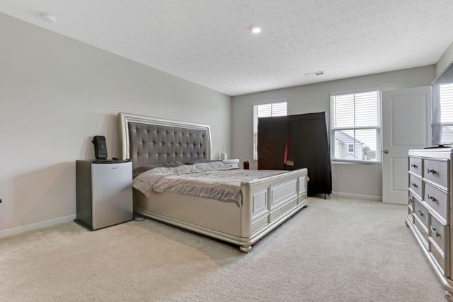 8521 Erie Loop, Canal Winchester, OH 43110