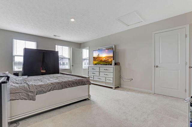 8521 Erie Loop, Canal Winchester, OH 43110