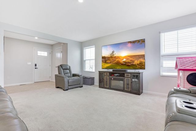 8521 Erie Loop, Canal Winchester, OH 43110