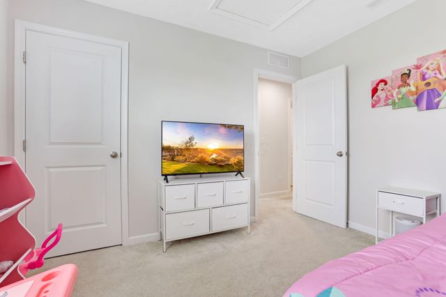 8521 Erie Loop, Canal Winchester, OH 43110