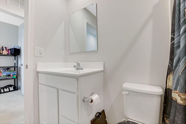 8521 Erie Loop, Canal Winchester, OH 43110
