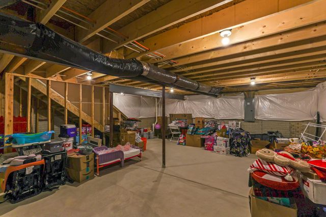 8521 Erie Loop, Canal Winchester, OH 43110