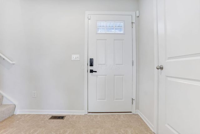 8521 Erie Loop, Canal Winchester, OH 43110