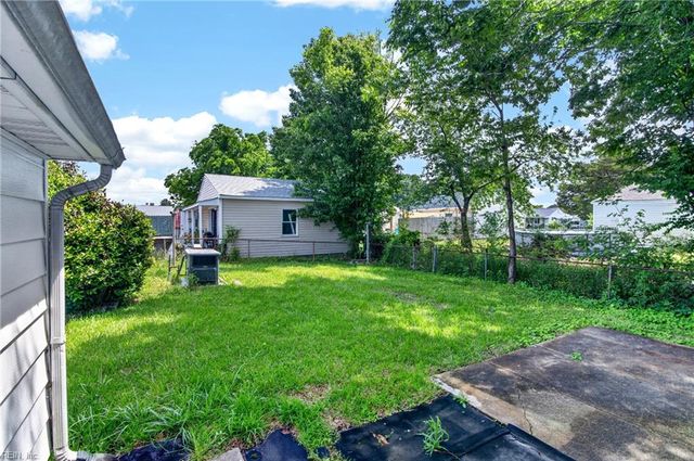 2010 Somerville DR, Hampton, VA 23663
