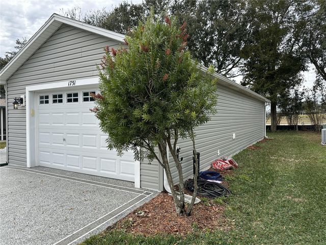 1751 W SCHWARTZ BOULEVARD, Lady Lake, FL 32159