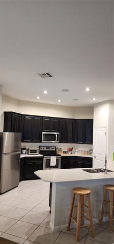 302 Hibiscus DR, Hutto, TX 78634