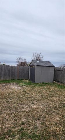 302 Hibiscus DR, Hutto, TX 78634