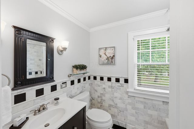 23 Blenheim Road, Columbus, OH 43214