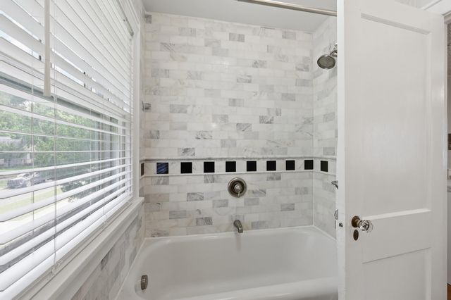 23 Blenheim Road, Columbus, OH 43214