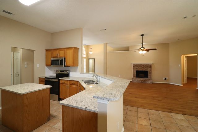 3711 Sycamore Lane, Rockwall, TX 75032