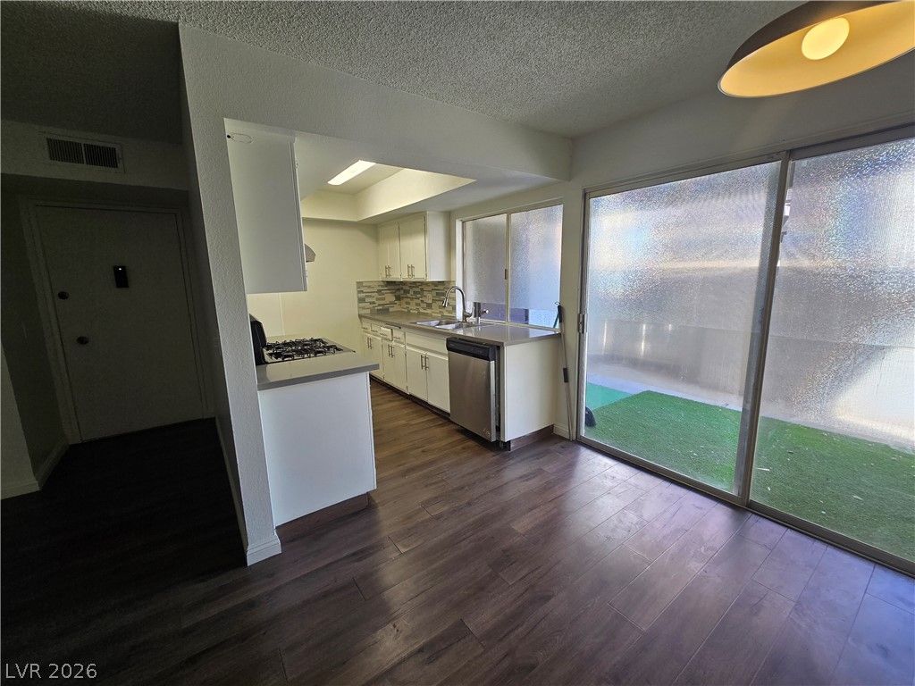 1405 Vegas Valley Drive 91, Las Vegas, NV 89169 — photo 3
