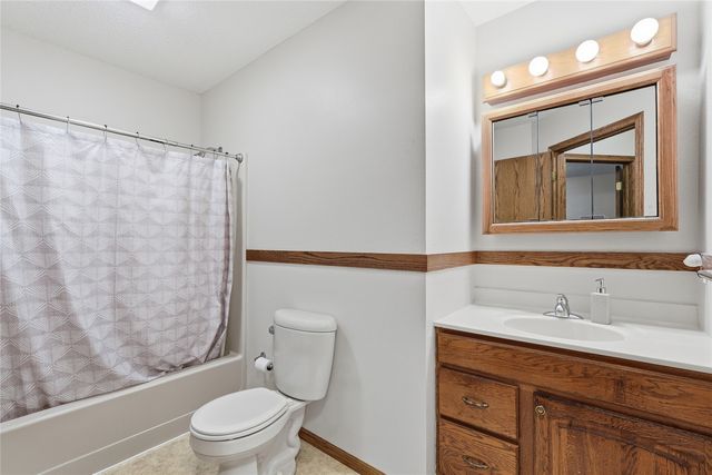 349 Aaron Court SW, Swisher, IA 52338