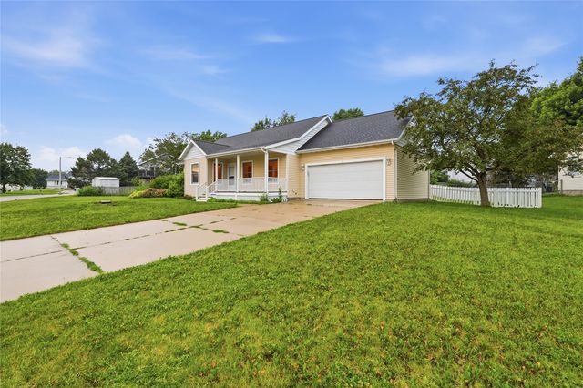 349 Aaron Court SW, Swisher, IA 52338
