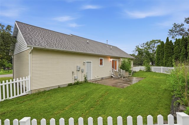 349 Aaron Court SW, Swisher, IA 52338