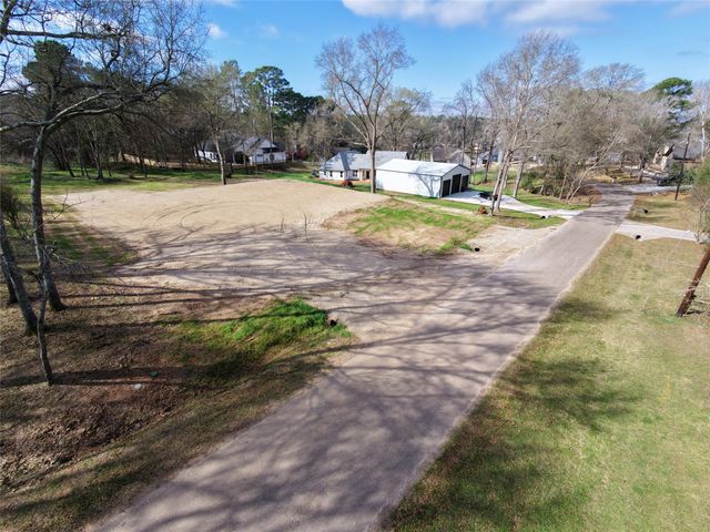 13391 Country Oak Drive, Willis, TX 77318