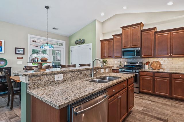 1977 Oxford St., Myrtle Beach, SC 29577