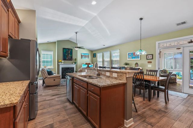 1977 Oxford St., Myrtle Beach, SC 29577