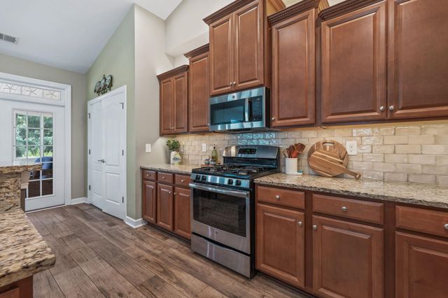 1977 Oxford St., Myrtle Beach, SC 29577
