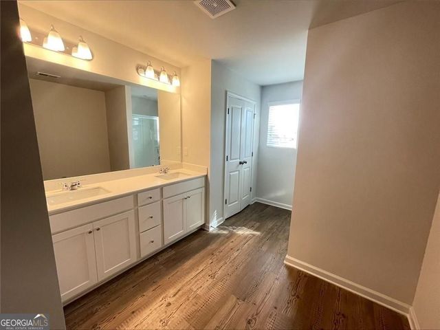 5333 Melbourne Lane, Flowery Branch, GA 30542