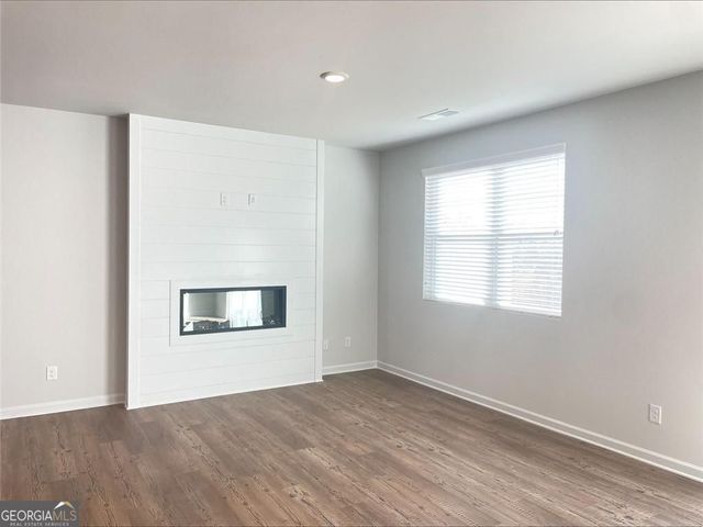 5333 Melbourne Lane, Flowery Branch, GA 30542