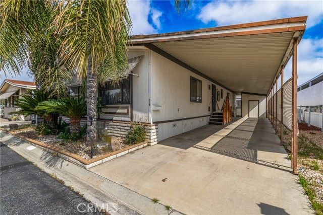 1300 W Menlo Avenue 215, Hemet, CA 92543