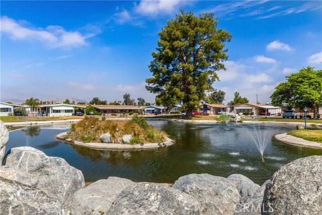 1300 W Menlo Avenue 215, Hemet, CA 92543