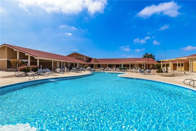 1300 W Menlo Avenue 215, Hemet, CA 92543