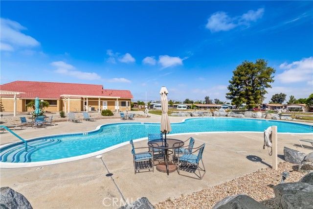 1300 W Menlo Avenue 215, Hemet, CA 92543