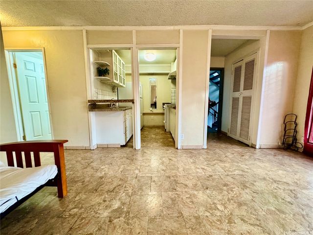 87-122 Helelua Street C201, Waianae, HI 96792