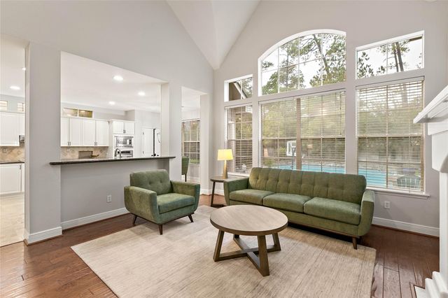 35 Larks Aire Place, The Woodlands, TX 77381