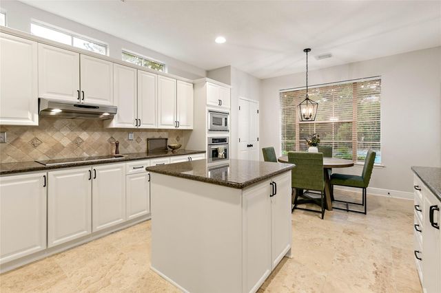 35 Larks Aire Place, The Woodlands, TX 77381